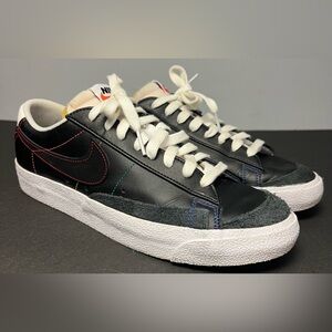 Nike-Low Blazer ‘77 Womens Size:9, Multi-colored,Pre-Owned, Solid, some cleaning